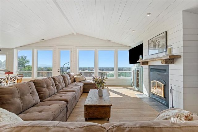 10200 W Scenic View, Star, ID 83669