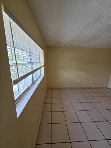 13695 NE 3rd Court C05, North Miami, FL 33161