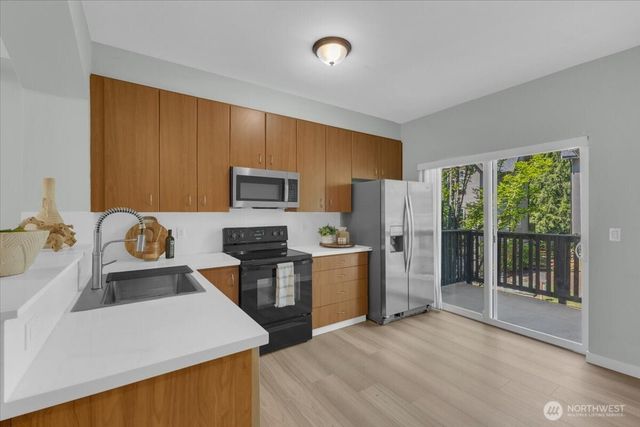 22653 Alder Crest Lane, Redmond, WA 98053