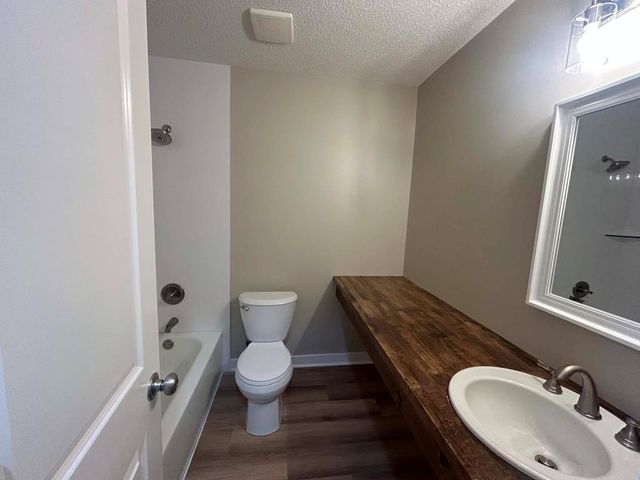 1804 Azure Drive, Dothan, AL 36303