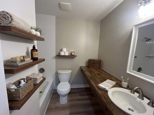 1804 Azure Drive, Dothan, AL 36303