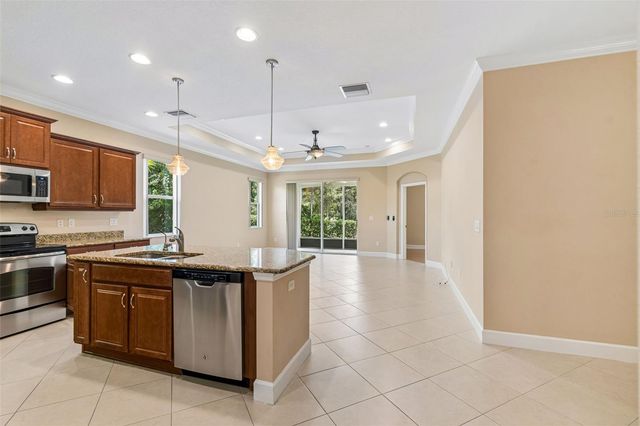 2304 OAKLEY GREEN DRIVE 61, Sun City Center, FL 33573