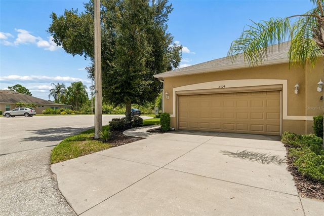 2304 OAKLEY GREEN DRIVE 61, Sun City Center, FL 33573