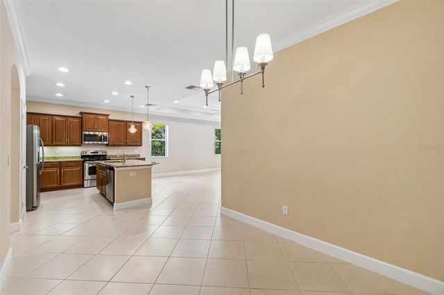 2304 OAKLEY GREEN DRIVE 61, Sun City Center, FL 33573