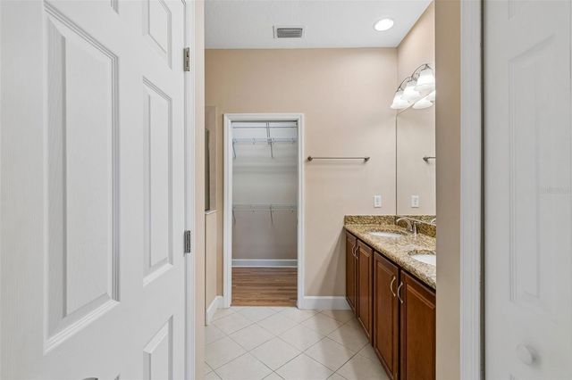 2304 OAKLEY GREEN DRIVE 61, Sun City Center, FL 33573