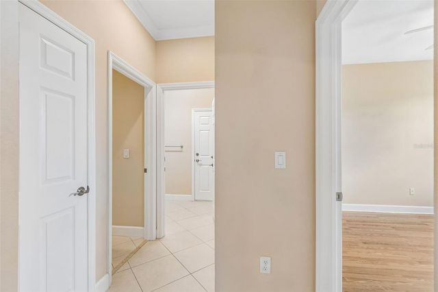 2304 OAKLEY GREEN DRIVE 61, Sun City Center, FL 33573