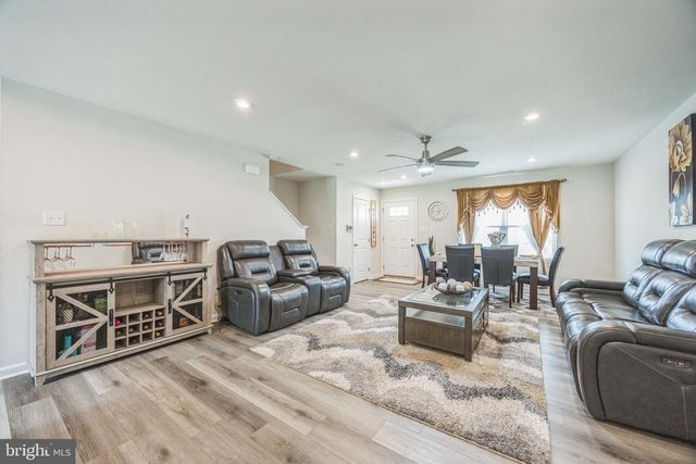 32 MUDSTONE RD, Dover, DE 19904