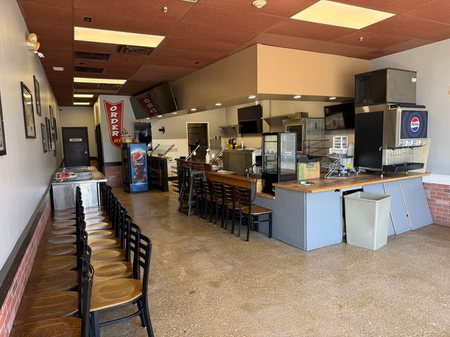 260 S Randall Road, Algonquin, IL 60102