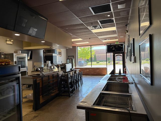 260 S Randall Road, Algonquin, IL 60102