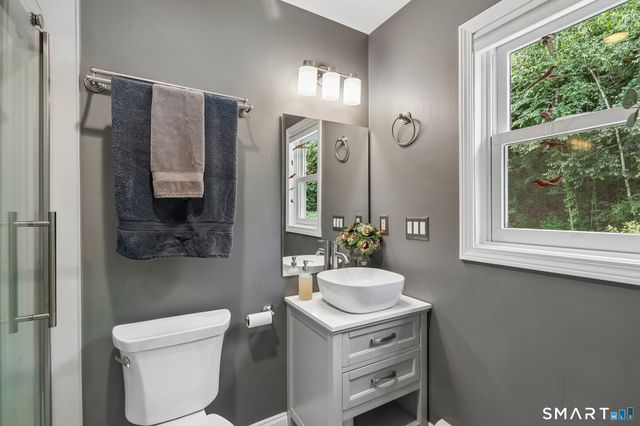 6 McNulty Drive, New Milford, CT 06776