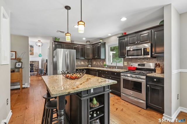 6 McNulty Drive, New Milford, CT 06776