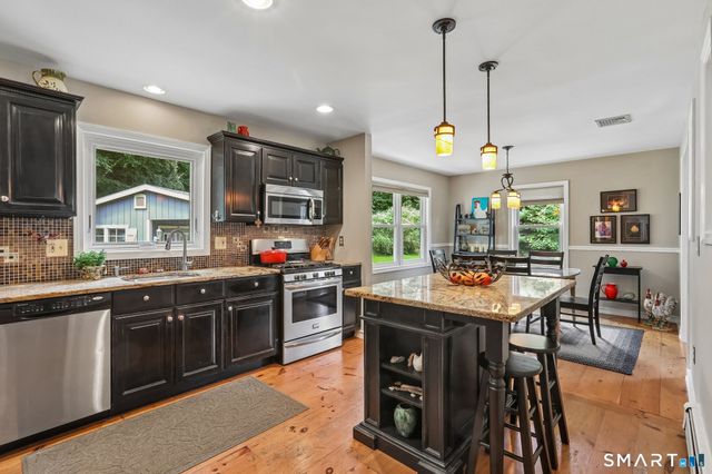 6 McNulty Drive, New Milford, CT 06776
