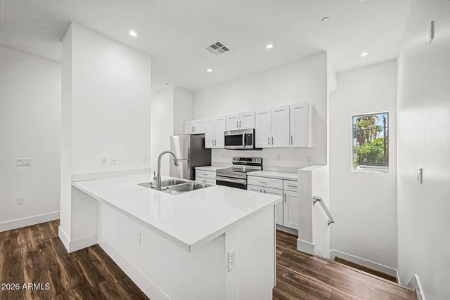 1617 W COLTER Street 20, Phoenix, AZ 85015