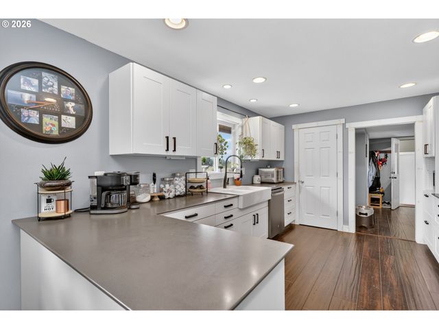 241 Ne SHEPHERD Ave, Stevenson, WA 98648