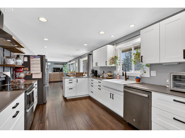 241 Ne SHEPHERD Ave, Stevenson, WA 98648