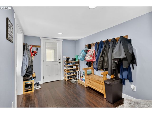 241 Ne SHEPHERD Ave, Stevenson, WA 98648