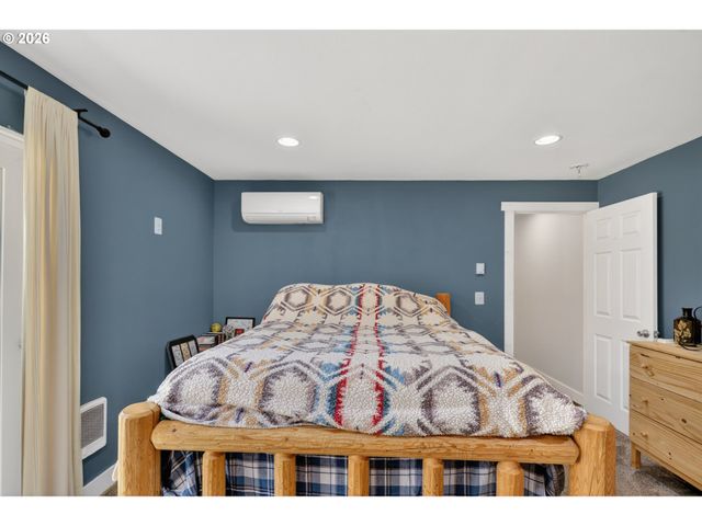 241 Ne SHEPHERD Ave, Stevenson, WA 98648