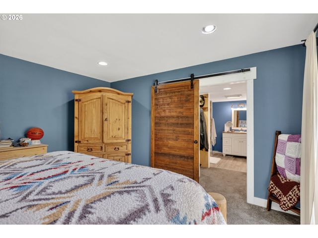 241 Ne SHEPHERD Ave, Stevenson, WA 98648