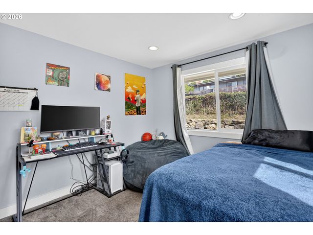 241 Ne SHEPHERD Ave, Stevenson, WA 98648