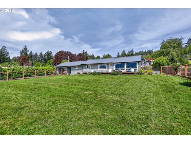 241 Ne SHEPHERD Ave, Stevenson, WA 98648