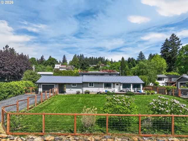 241 Ne SHEPHERD Ave, Stevenson, WA 98648