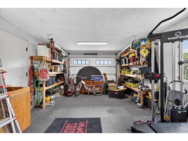 241 Ne SHEPHERD Ave, Stevenson, WA 98648