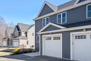17 Torrey Ln 17, Holden, MA 01520