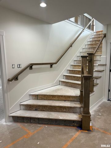 1708 E 59TH Court, Davenport, IA 52807