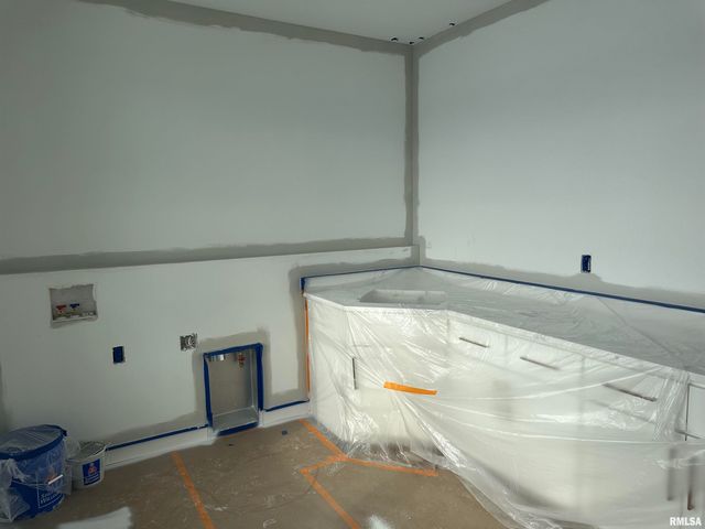 1708 E 59TH Court, Davenport, IA 52807