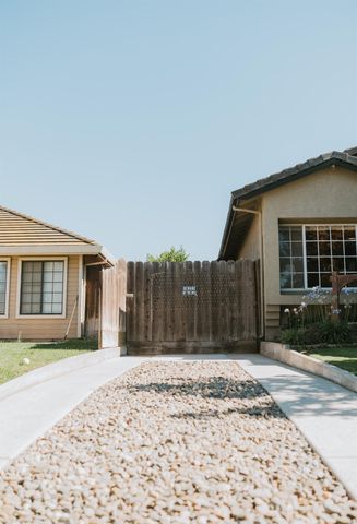 1531 Crestwood Dr, Escalon, CA 95320
