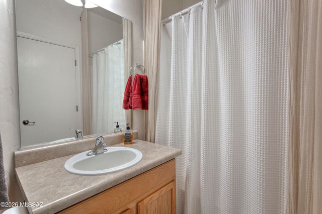 457 E Camino Limon Verde, Sahuarita, AZ 85629