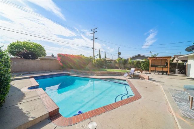 4908 N Glen Arden Avenue, Covina, CA 91724