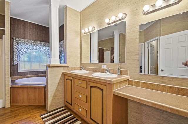 641 SE Sequoyah Trail, Lee, FL 32059