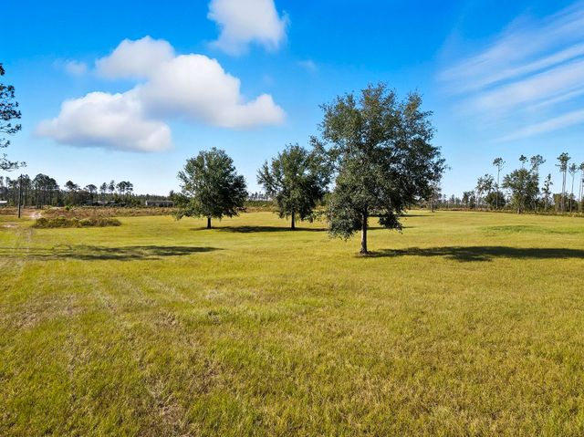 641 SE Sequoyah Trail, Lee, FL 32059