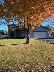 26007 W 10th Street W, Zimmerman, MN 55398