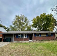 12044 Mallet Drive, Springdale, OH 45246
