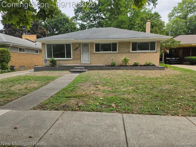 24010 Rensselaer Street, Oak Park, MI 48237