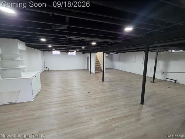 24010 Rensselaer Street, Oak Park, MI 48237