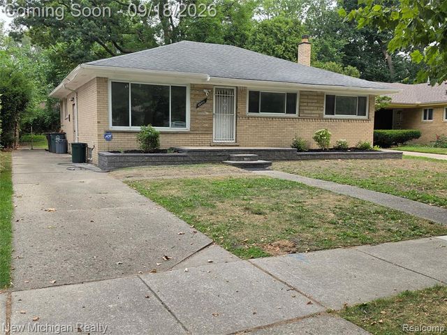 24010 Rensselaer Street, Oak Park, MI 48237