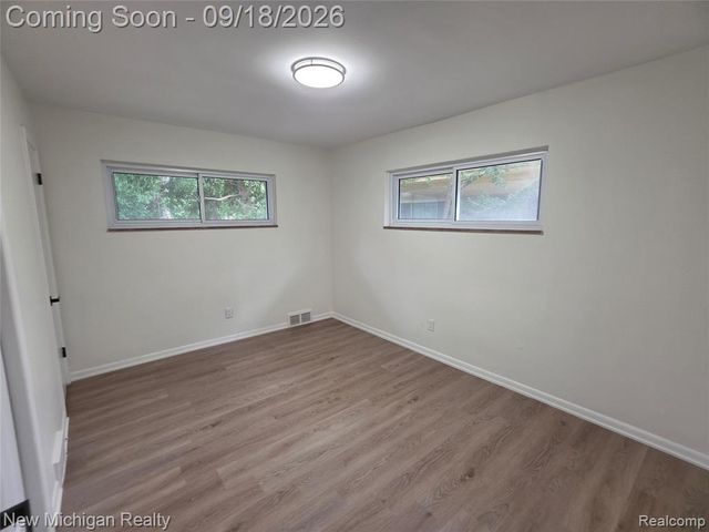 24010 Rensselaer Street, Oak Park, MI 48237