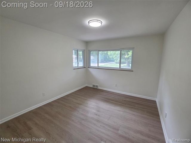 24010 Rensselaer Street, Oak Park, MI 48237