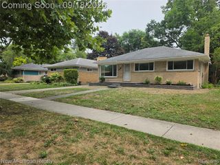24010 Rensselaer Street, Oak Park, MI 48237