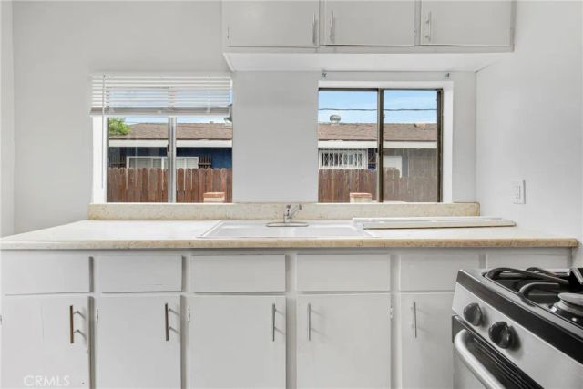 506 S Kern Avenue, Los Angeles, CA 90022