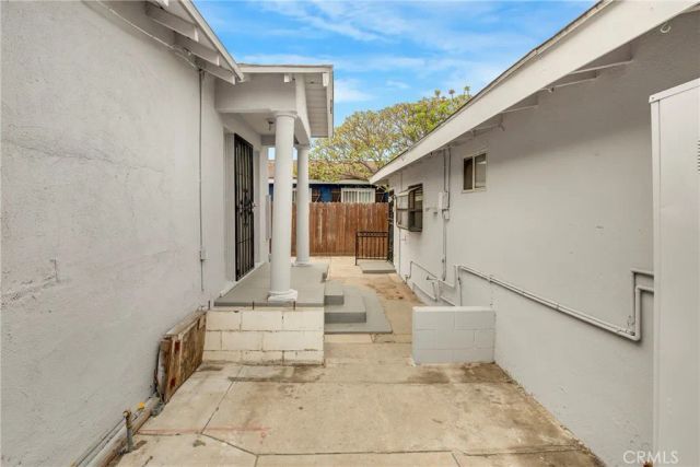 506 S Kern Avenue, Los Angeles, CA 90022