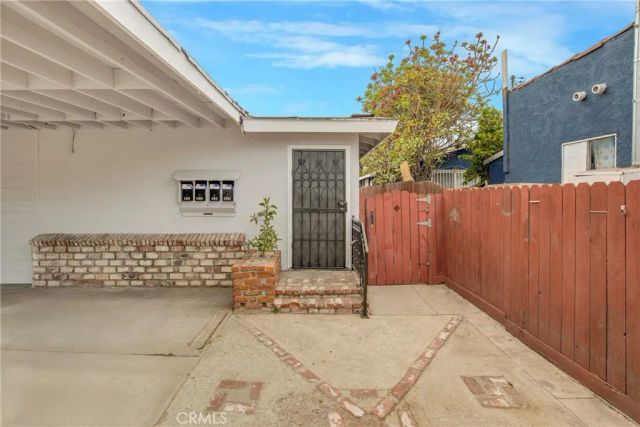 506 S Kern Avenue, Los Angeles, CA 90022