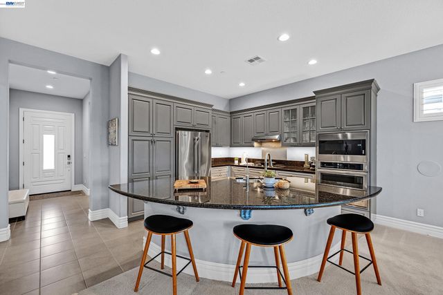 1810 Moscato Pl, Brentwood, CA 94513