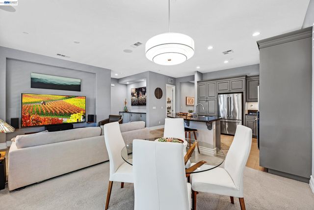 1810 Moscato Pl, Brentwood, CA 94513