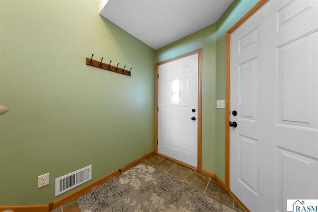 101 La Costa Court, Mankato, MN 56001