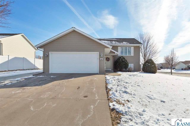 101 La Costa Court, Mankato, MN 56001