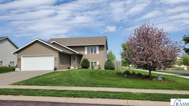 101 La Costa Court, Mankato, MN 56001